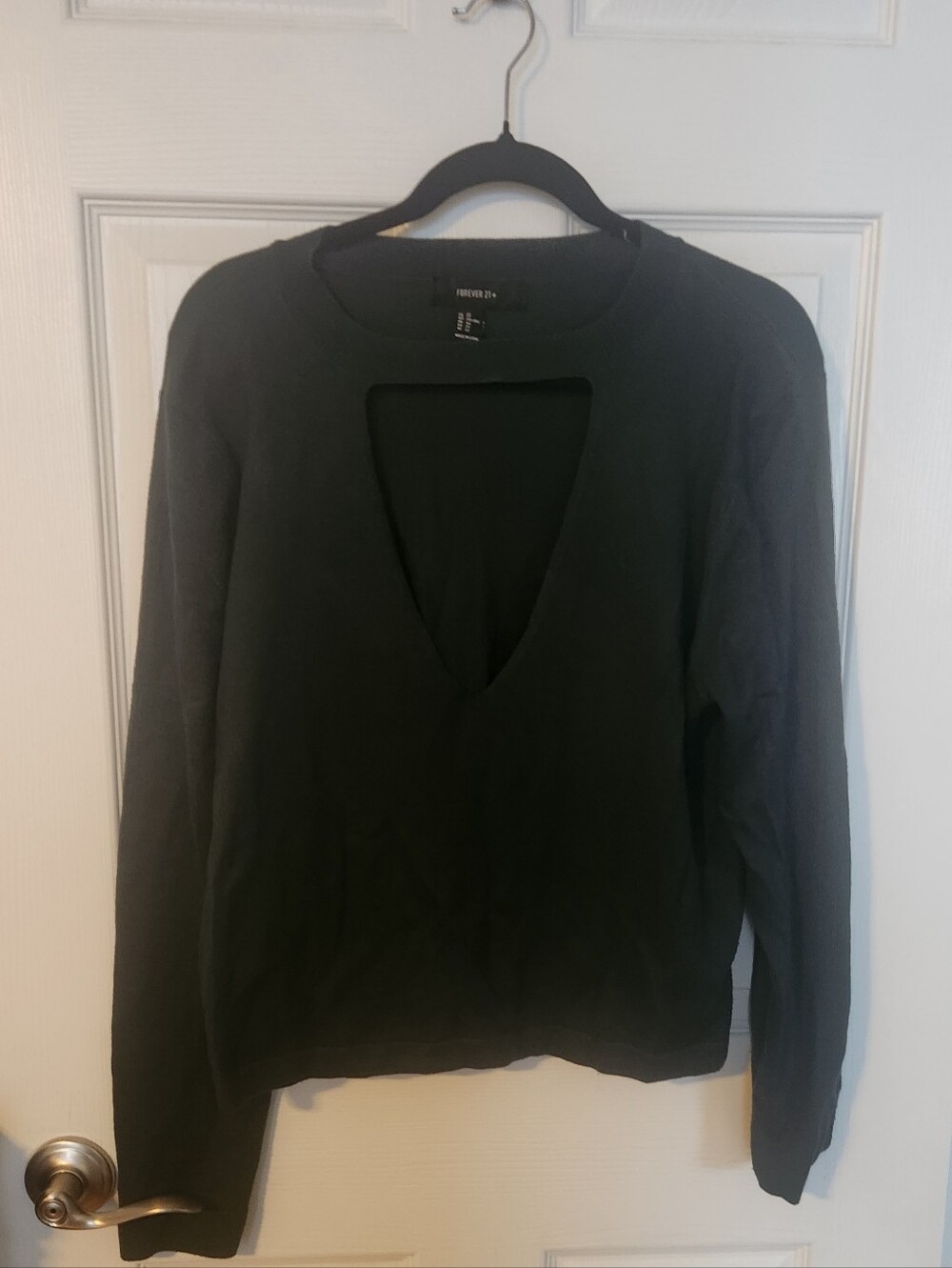 Forever 21 Deep Green V-Neck Cutout Pullover Sweater